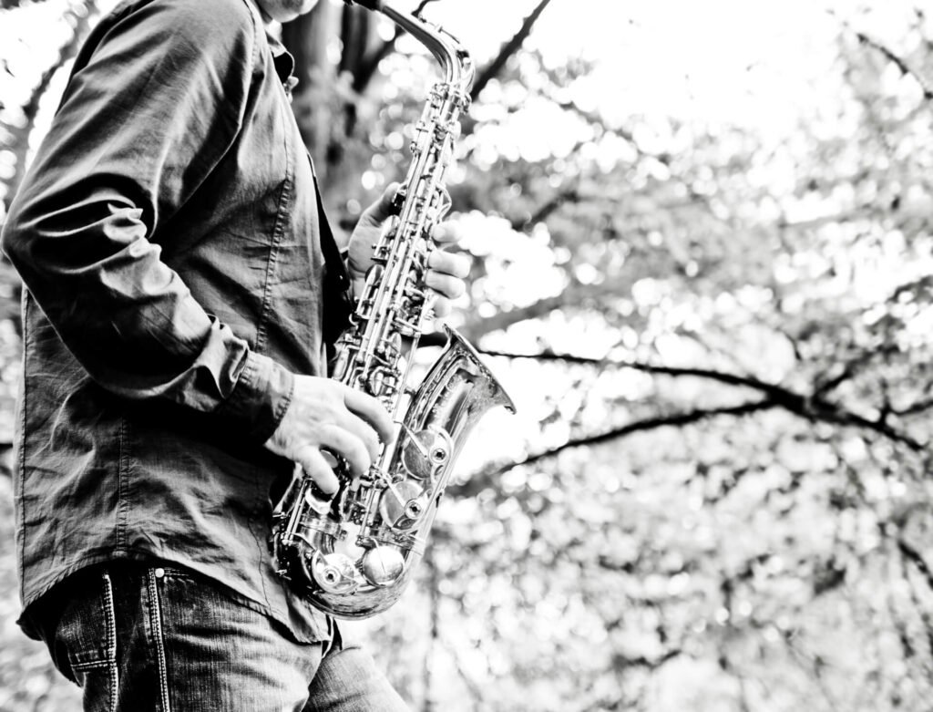 davic-kocijan-photo-banner-horizontal David Kocijan with saxophone